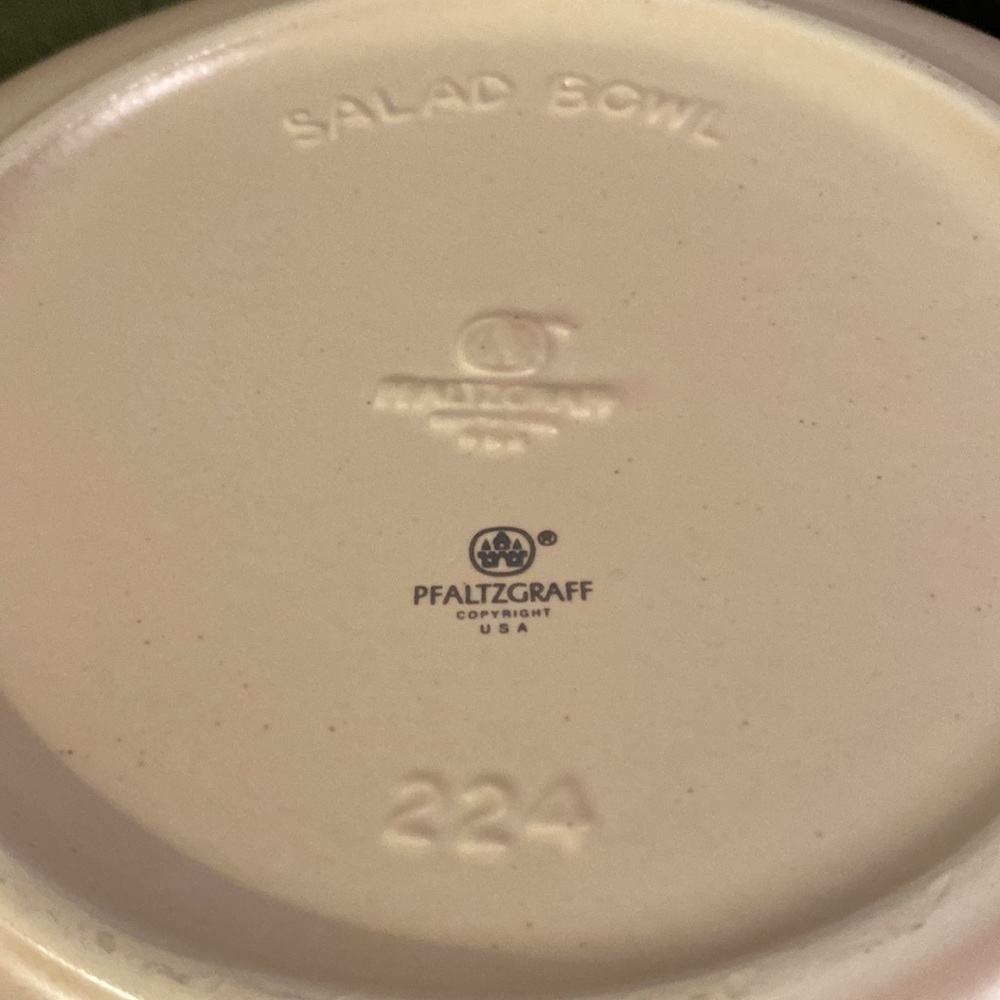 Pfaltzgraff Remembrance 11β large salad serving bowl - Picture 2 of 4